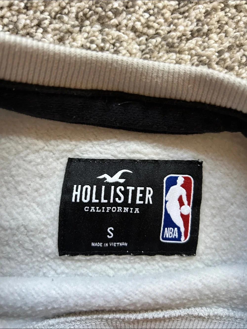 Men’s Hollister Los Angeles Lakers Sweatshirt
